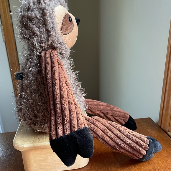 Suzie The Sloth Scentsy Buddy 10th Anniversary 18" Retired w/ Scent Pack Plush - Picture 4 of 12